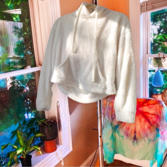 white plush teddy hoodie 🔮 - Picture 4 of 5